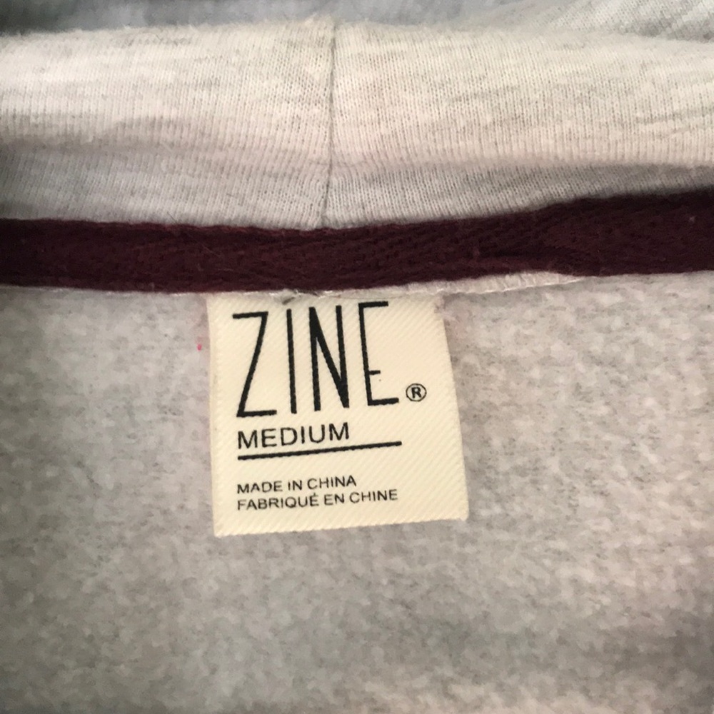 Zumiez hoodie - Picture 3 of 4